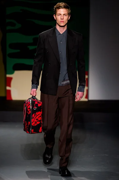 Look 48
